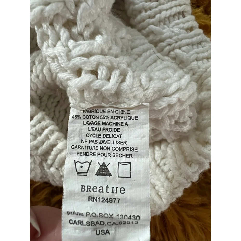 Women's prAna One Size Off-White Cable Knit Beanie with Floral Embroidery